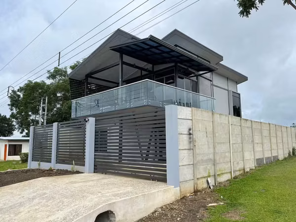 CASA TURÍSTICA EN VENTA LA FORTUNA ALAJUELA JV539