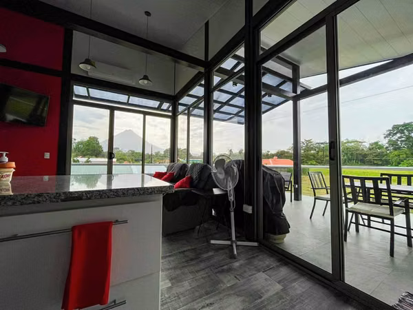 CASA TURÍSTICA EN VENTA LA FORTUNA ALAJUELA JV539
