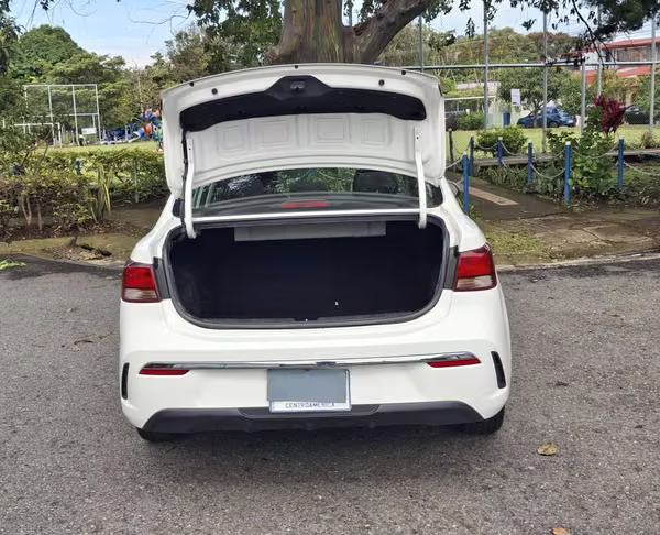 KIA RIO 2024 AUTOMÁTICO