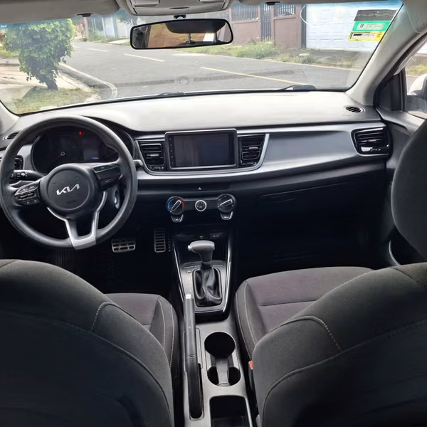 KIA RIO 2024 AUTOMÁTICO