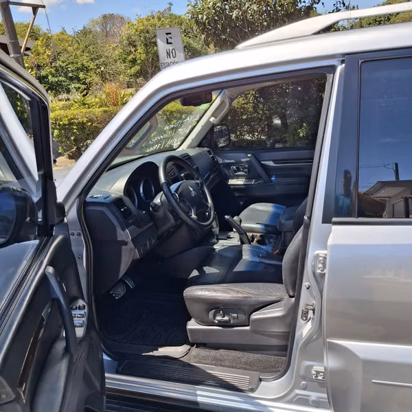 MITSUBISHI MONTERO GLS 2011 DIESEL 7 PASAJEROS