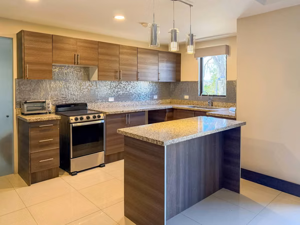 Venta de amplio apartamento en Brasil de Mora – Santa Ana