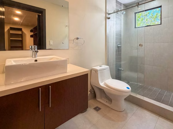 Venta de amplio apartamento en Brasil de Mora – Santa Ana