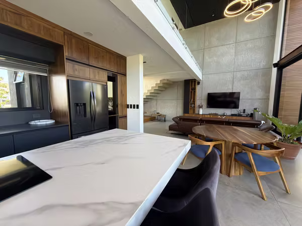 Venta  en Ulloa, Heredia – Casa de lujo amueblada en condominio de alto nivel