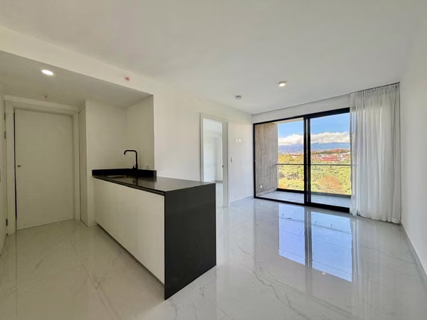 MODERN APARTMENT RENTAL WITH WHITE LINE IN ROHRMOSER