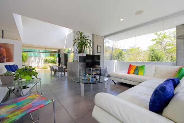 Luxury house sale in Tres Rios.