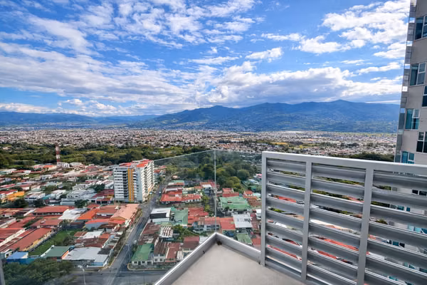 SE VENDE APART 2 HABTS 1 PARQUEO PISO 25  SECRT Sabana FV