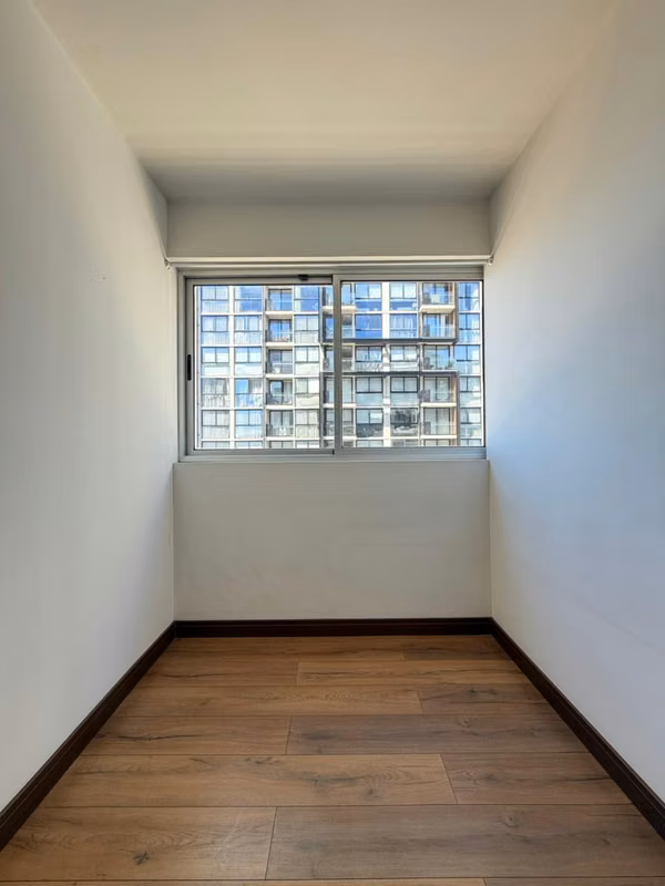 SE VENDE EN NUNCIATURA FLATS APARTAMENTO CON PARQUEO, BODEGA Y LINEA BLANCA
