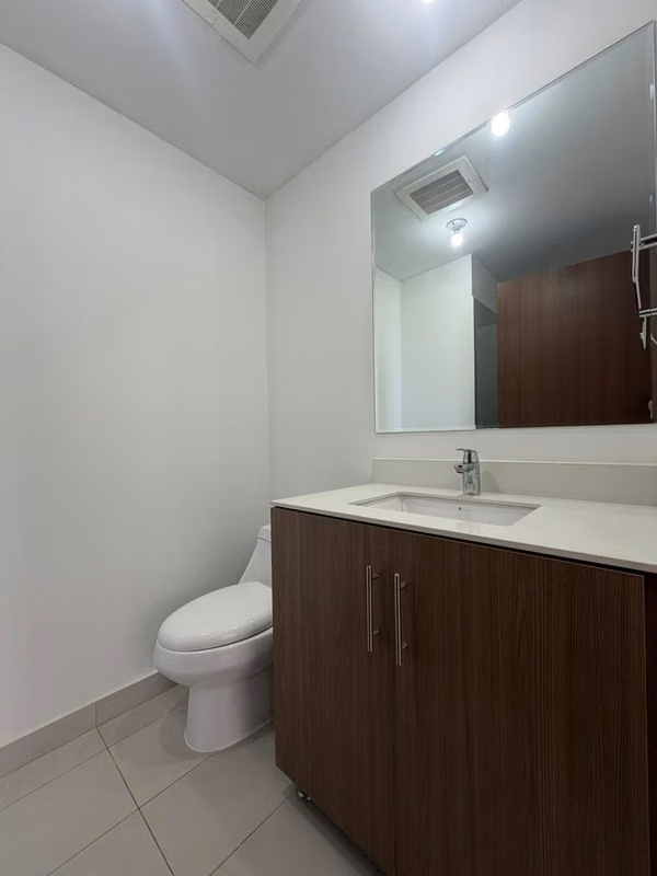 SE VENDE EN NUNCIATURA FLATS APARTAMENTO CON PARQUEO, BODEGA Y LINEA BLANCA