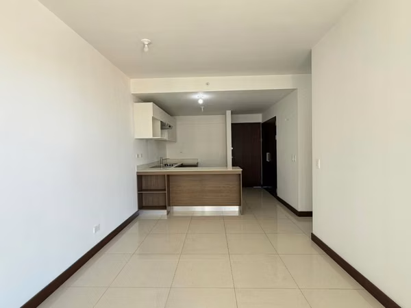 SE VENDE EN NUNCIATURA FLATS APARTAMENTO CON PARQUEO, BODEGA Y LINEA BLANCA