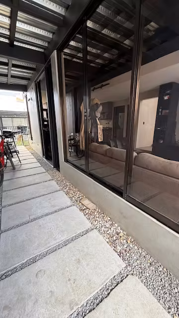 Casa en venta en Desamparados - Independiente -2 niveles -moderna