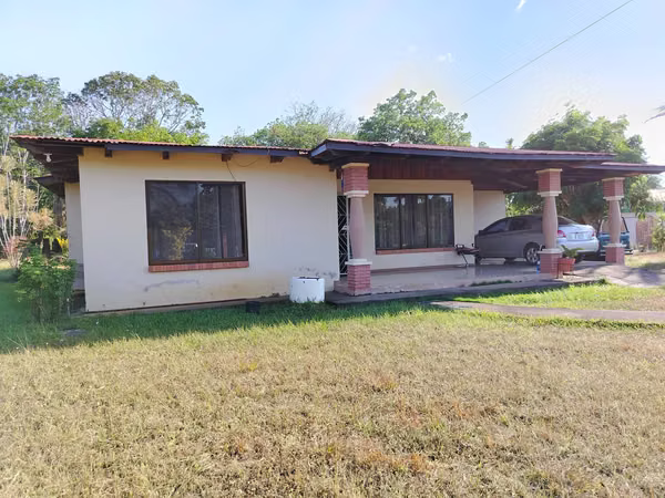 HOUSE WITH LARGE GREEN AREA FOR SALE, ESPARZA, POINTARENAS
