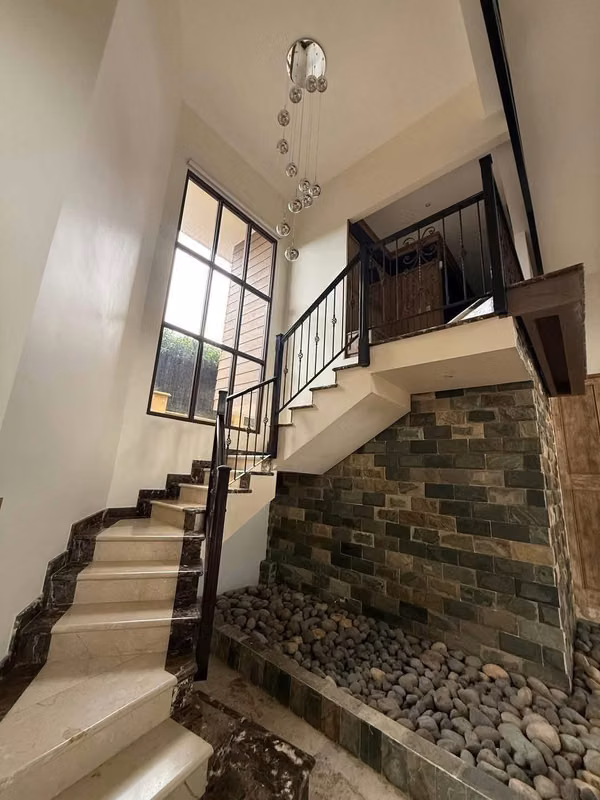Exclusiva Residencia con Vista al Bosque | 807 m² | Tres Ríos Cartago