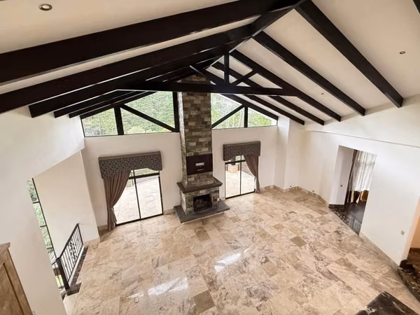 Exclusiva Residencia con Vista al Bosque | 807 m² | Tres Ríos Cartago