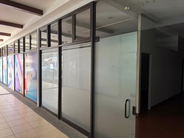 LOCAL O CONSULTORIO SAN JOSE, ROHRMOSER 94m2