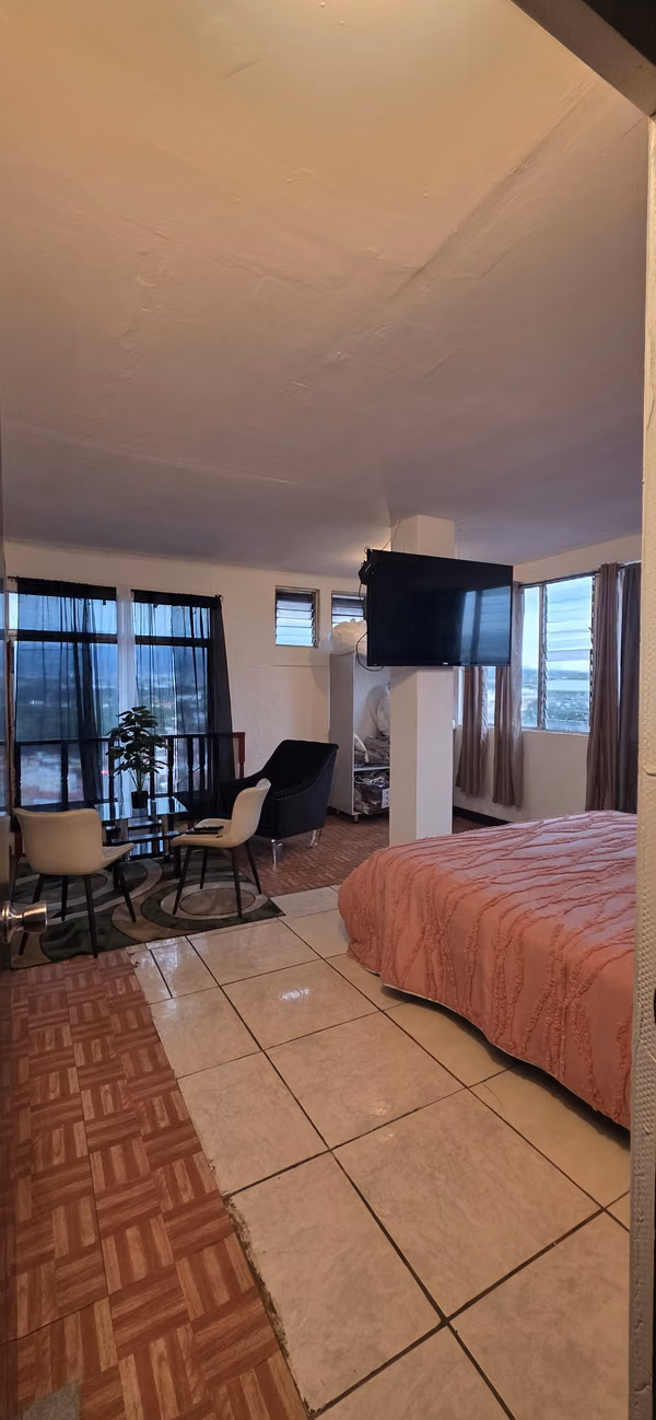  FULLY FURNISHED APARTMENT IN ROHRMOSER 