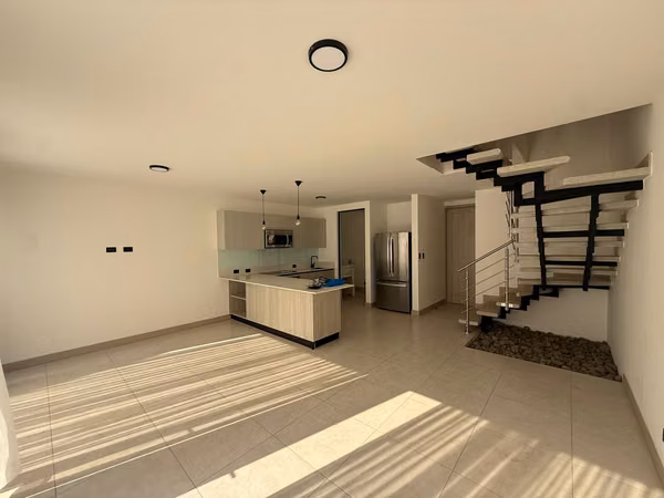 New house in Lindora for rent