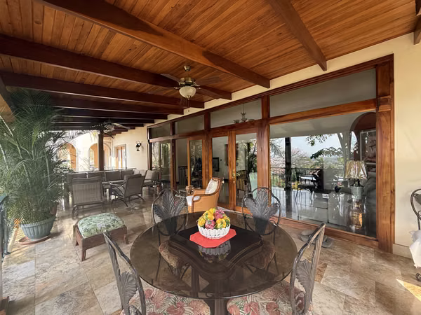 House with a nice garden for sale