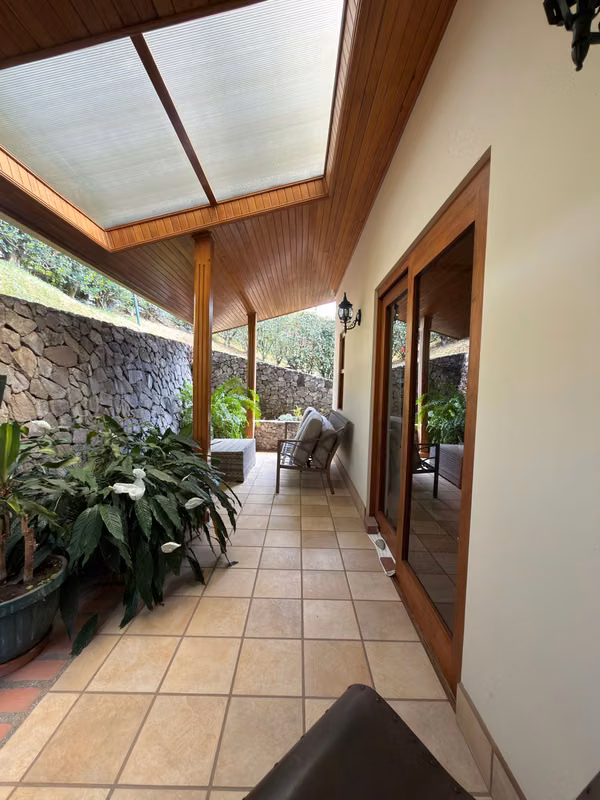 House with a nice garden for sale