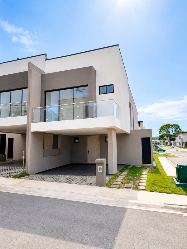 NEW CONDO IN LINDER