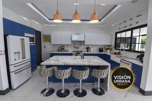 Casa de un Nivel con 4 Habitaciones en Valle del Sol