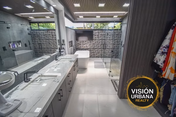 Casa de un Nivel con 4 Habitaciones en Valle del Sol