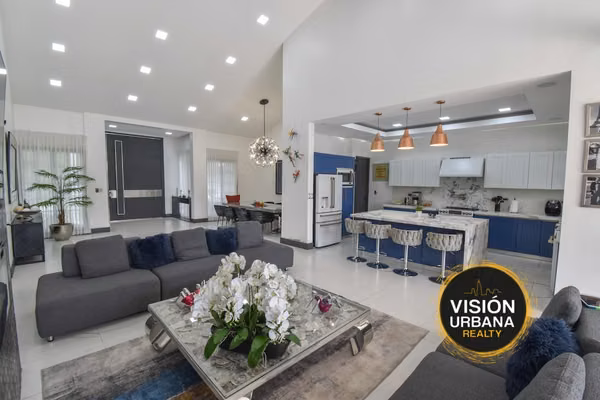Casa de un Nivel con 4 Habitaciones en Valle del Sol