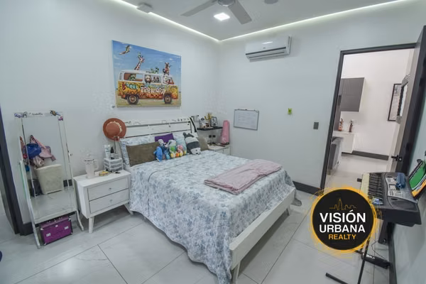 Casa de un Nivel con 4 Habitaciones en Valle del Sol