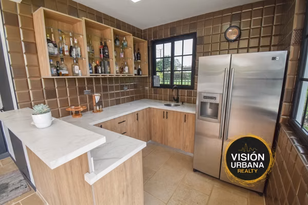 Casa de un Nivel con 4 Habitaciones en Valle del Sol