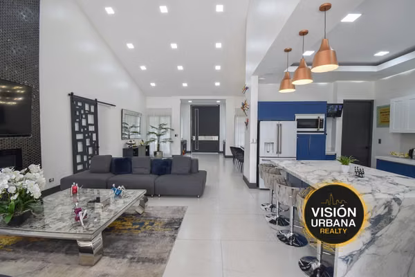 Casa de un Nivel con 4 Habitaciones en Valle del Sol