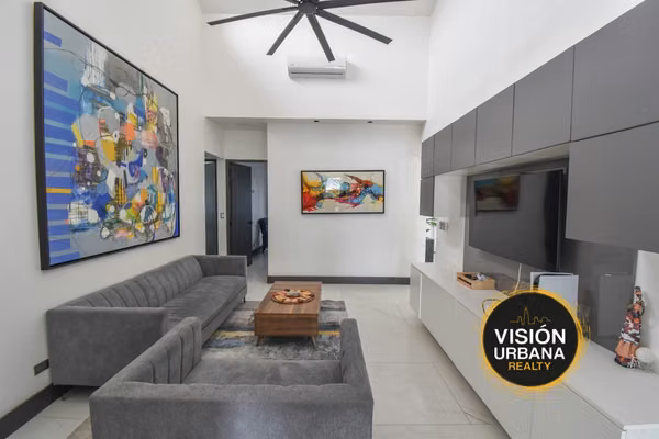 Casa de un Nivel con 4 Habitaciones en Valle del Sol