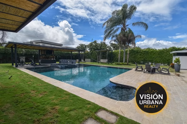 Casa de un Nivel con 4 Habitaciones en Valle del Sol