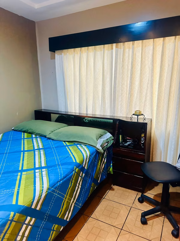 Venta de espaciosa casa en San Rafael Arriba de Desamparados