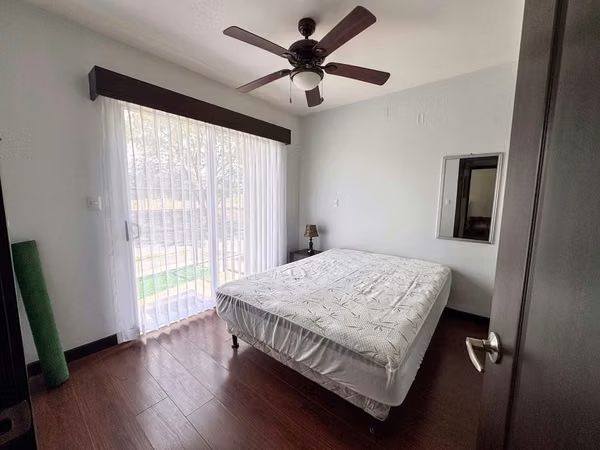 Alquiler de apartamento amueblado en la Guácima