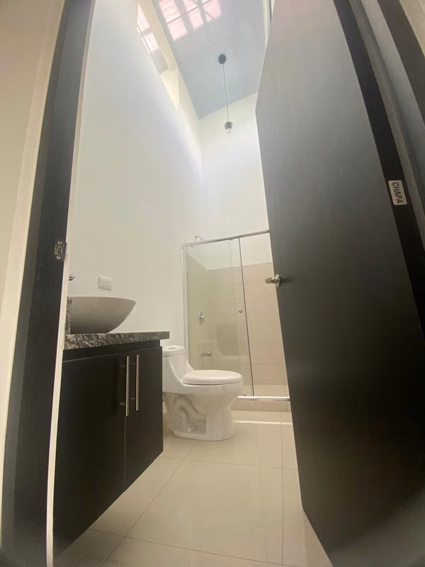 Casa NUEVA UNA PLANTA independiente en Pará, Santo Tomas de Santo Domingo de Heredia