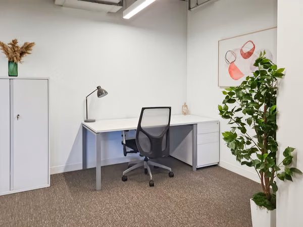 Uso de oficina privada bajo demanda en Regus Heredia, Eurocenter