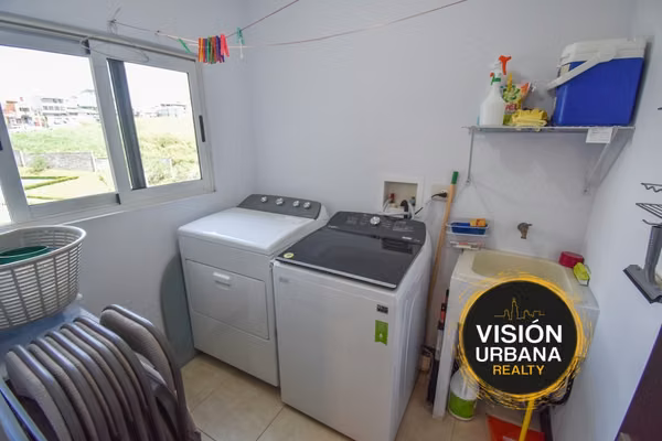 Apartamento de 2 Habitaciones + Sala de TV en Torres de Velarde Heredia