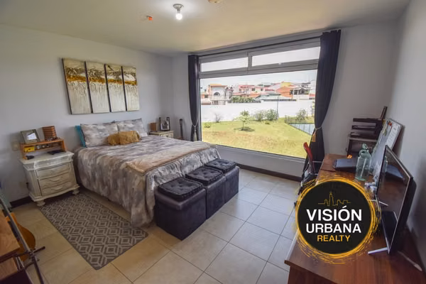 Apartamento de 2 Habitaciones + Sala de TV en Torres de Velarde Heredia