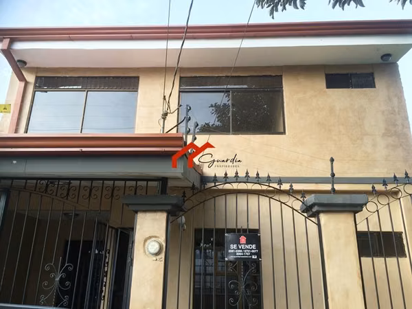 Venta de casa de 2 plantas en Urb Lomas del Sur, Caballo Blanco, Cartago, Costa Rica
