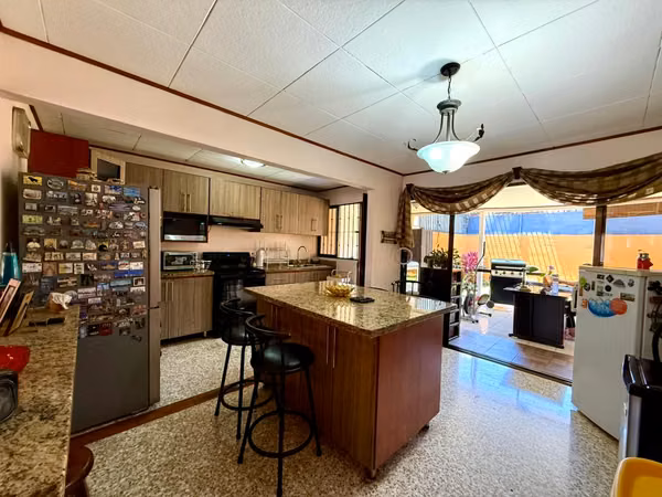 SE VENDE HERMOSA CASA EN ROHRNOSER  POR EL HUMBOLDT