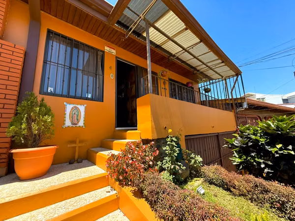 SE VENDE HERMOSA CASA EN ROHRNOSER  POR EL HUMBOLDT