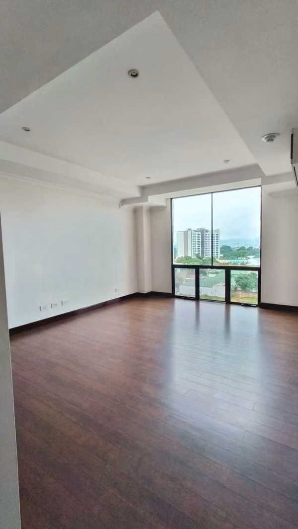 Hermoso apartamento en La Sabana / ALQUILER
