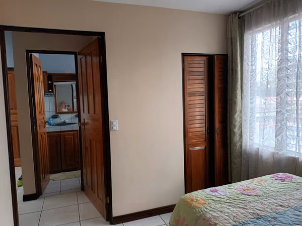 Vive el Paraíso: Casa Familiar en Santa Elena, Pérez Zeledón
