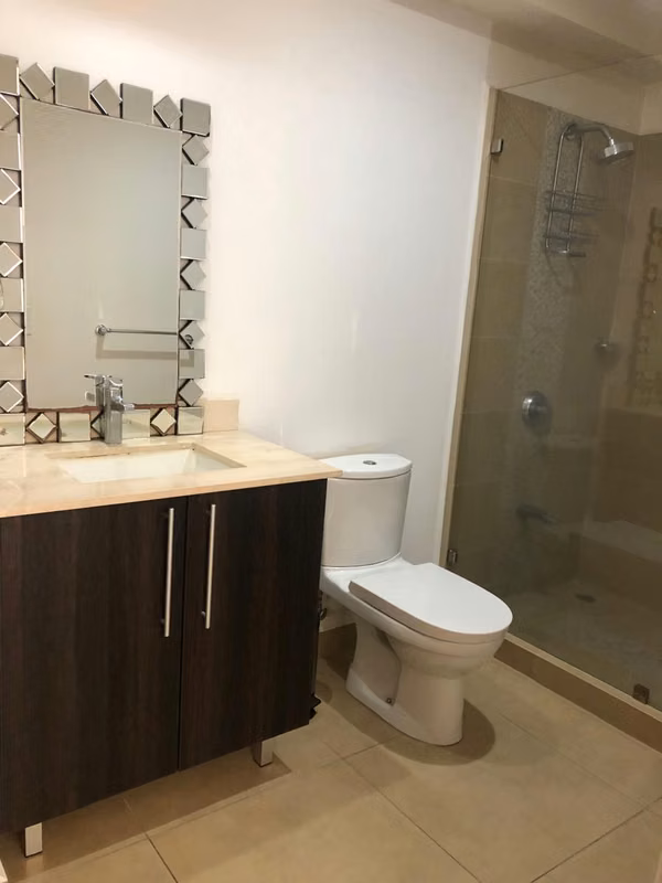 Se vende moderno apartamento en Distrito 4.
