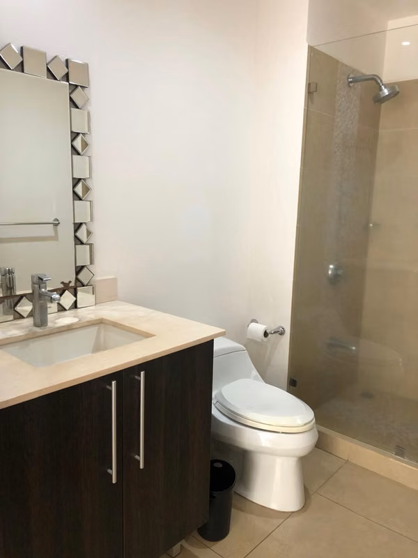 Se vende moderno apartamento en Distrito 4.