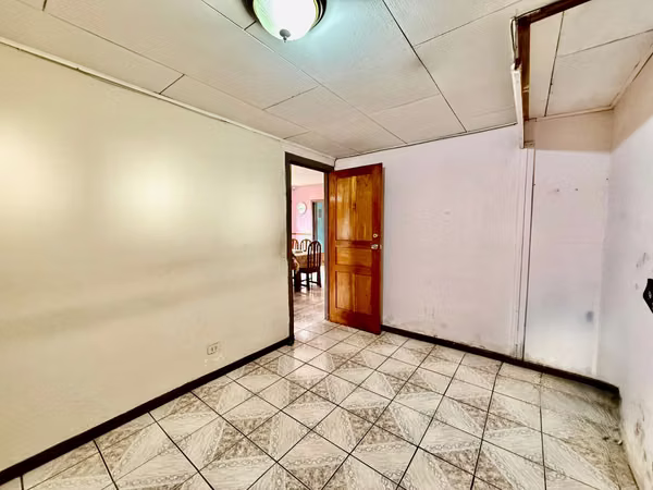 Desamparados Centro Casa una Planta | Apartamento | Oportunidad de Inversión