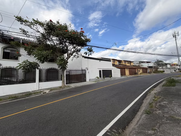 INVERSIÓN PREMIUM EN ESCAZÚ  2 CASAS | ALTA RENTABILIDAD | TREJOS MONTEALEGRE | $400,000