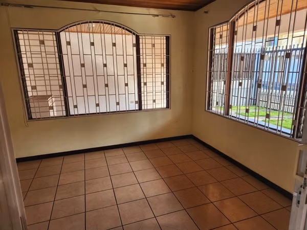 Casa en Alquiler Uso Mixto – Excelente Ubicación en Heredia