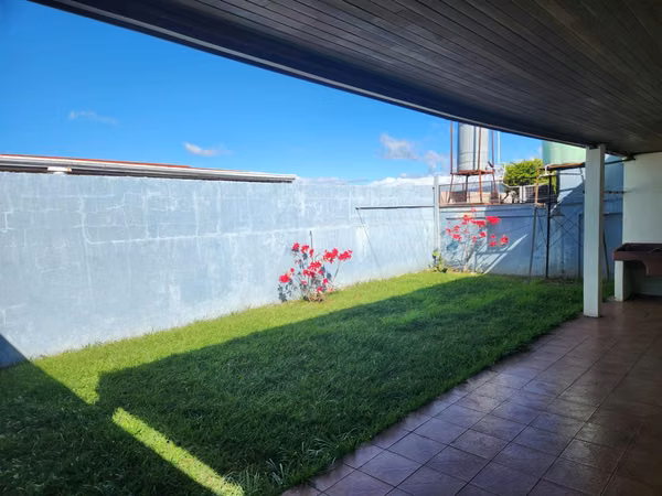 Casa en Alquiler Uso Mixto – Excelente Ubicación en Heredia