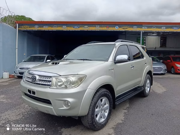 Toyota fortuner